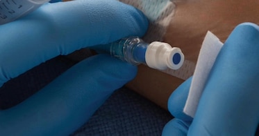 SmartSite™ needle-free connector and extension sets