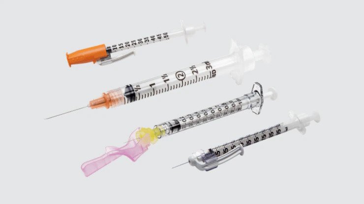 Needles and syringes.jpg