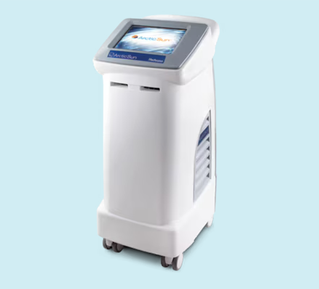 medical cooling device with touchscreen display